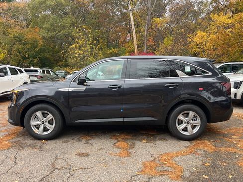 New 2026 Kia Sorento LX image 2