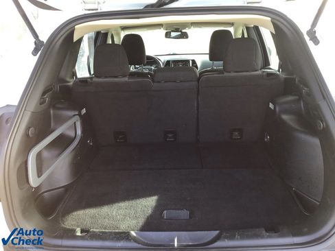 Used 2017 Jeep Cherokee Sport w/ Safety Group image 6