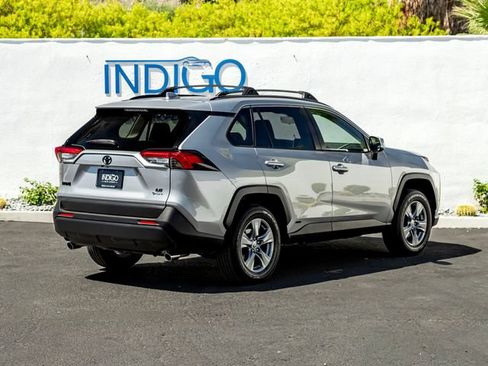 Used 2025 Toyota RAV4 LE AWD/4WD image 6