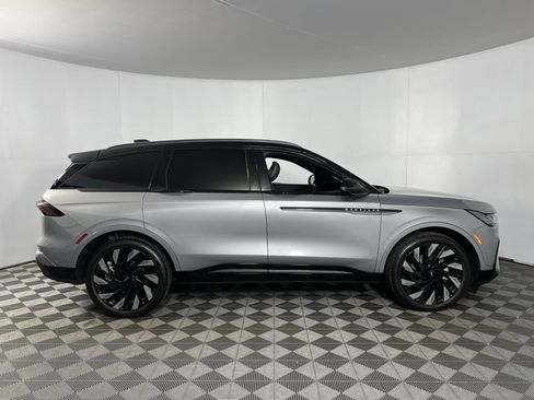 Used 2024 Lincoln Nautilus Reserve w/ Jet Appearance Package (87T) image 5