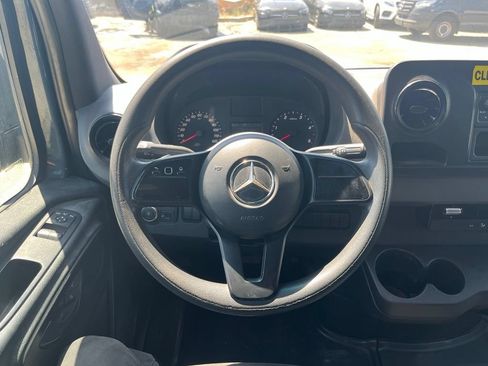 Used 2019 Mercedes-Benz Sprinter 170 image 15