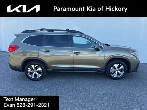 Used 2023 Subaru Ascent Premium w/ Convenience Package AWD/4WD image 8