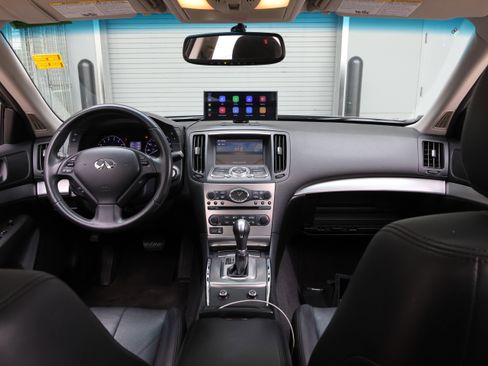 Used 2015 INFINITI Q40 w/ Moonroof Package RWD image 15