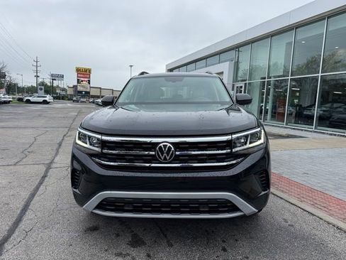 Certified 2023 Volkswagen Atlas SE w/ Panoramic Sunroof Package AWD/4WD image 2