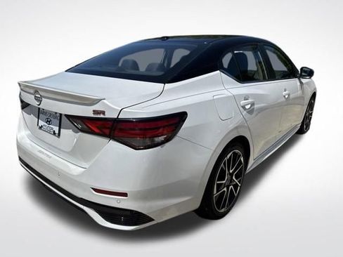 Used 2024 Nissan Sentra SR FWD image 3