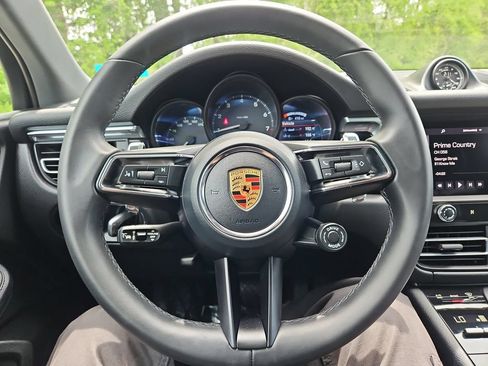 Certified 2026 Porsche Macan AWD/4WD image 39