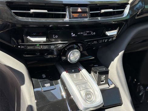 Certified 2023 Acura MDX FWD w/ Technology Package image 37