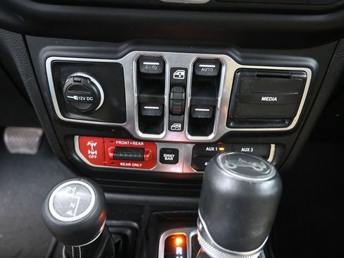 Used 2018 Jeep Wrangler Unlimited Rubicon image 31