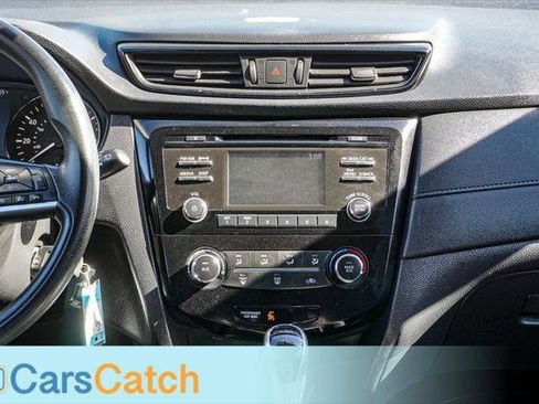 Used 2017 Nissan Rogue S image 25