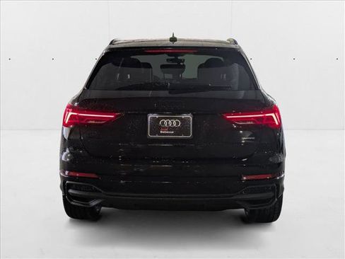 New 2025 Audi Q3 2.0T Premium image 7