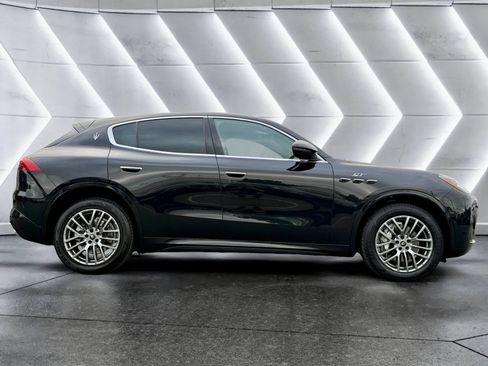 Used 2024 Maserati Grecale GT AWD/4WD image 5