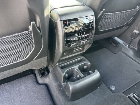 New 2026 Jeep Grand Cherokee L Limited w/ Limited Altitude Package AWD/4WD image 33