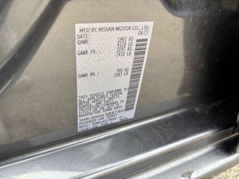 Used 2025 Nissan Altima 2.5 SV FWD image 28
