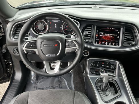 Used 2015 Dodge Challenger R/T Scat Pack w/ Scat Pack Appearance Package image 12