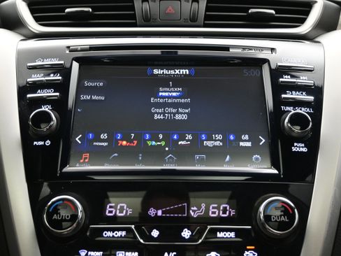 Used 2016 Nissan Murano Platinum w/ Platinum Technology Package FWD image 35