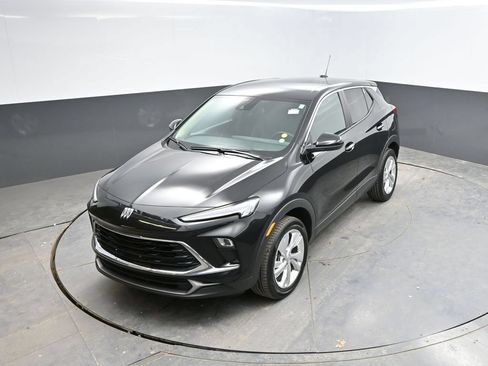 Used 2025 Buick Encore GX Preferred AWD/4WD image 21