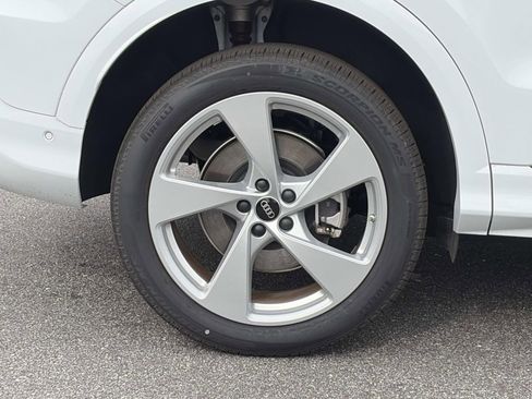 New 2025 Audi Q5 Premium Plus image 9