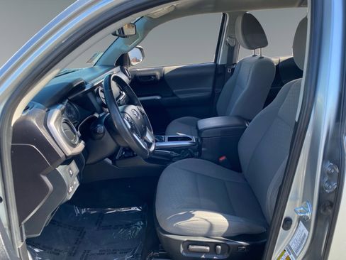 Used 2023 Toyota Tacoma SR5 image 9