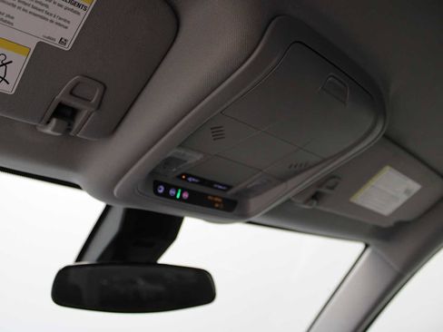 Used 2024 Chevrolet Equinox LT image 22