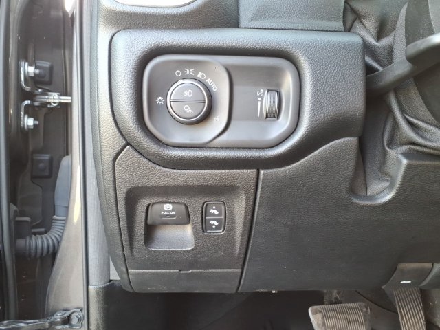 Used 2020 RAM 1500 Big Horn AWD/4WD image 16