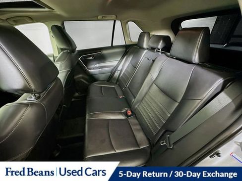 Used 2019 Toyota RAV4 XLE Premium image 23