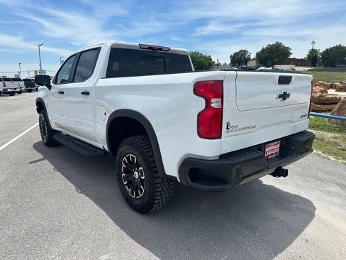 New 2026 Chevrolet Silverado 1500 ZR2 AWD/4WD image 2
