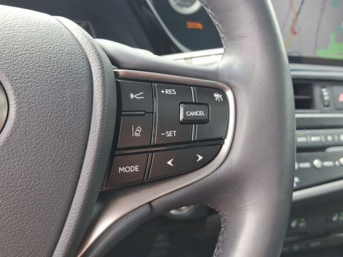 Used 2022 Lexus ES 250 w/ Premium Package AWD/4WD image 19