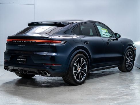 New 2026 Porsche Cayenne E-Hybrid Coupe image 7