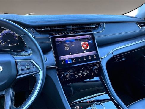 Used 2021 Jeep Grand Cherokee L Limited image 9