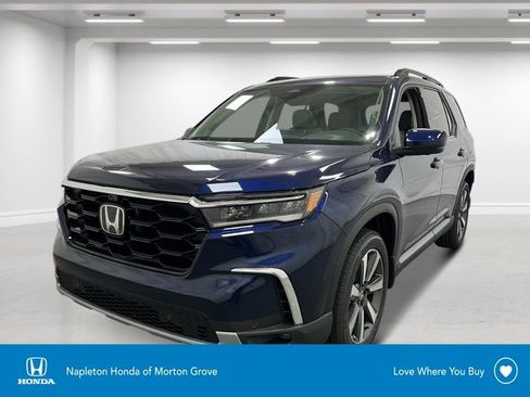 New 2025 Honda Pilot Touring image 1