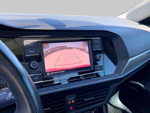 Used 2019 Volkswagen Jetta SE FWD image 25