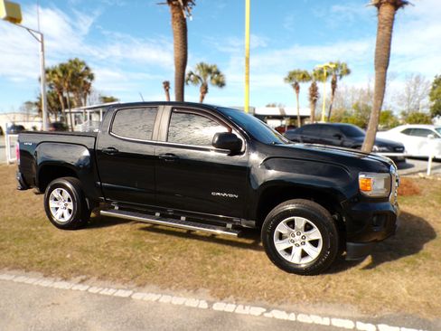 Used 2016 GMC Canyon SLE w/ SLE Convenience Package image 2