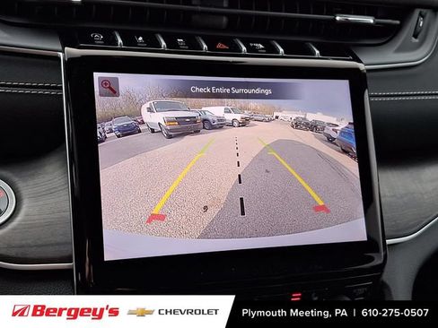 Used 2024 Jeep Grand Cherokee Limited AWD/4WD image 22