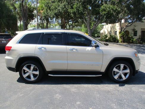 Used 2014 Jeep Grand Cherokee Limited RWD image 3
