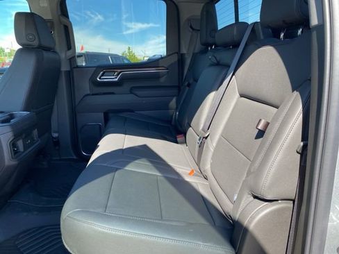 Used 2026 Chevrolet Silverado 1500 LT Trail Boss w/ Convenience Package II AWD/4WD image 28