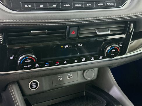 Used 2023 Nissan Rogue SL w/ SL Premium Package FWD image 23