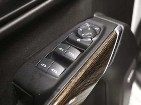 Used 2021 GMC Sierra 1500 Elevation w/ Preferred Package image 14