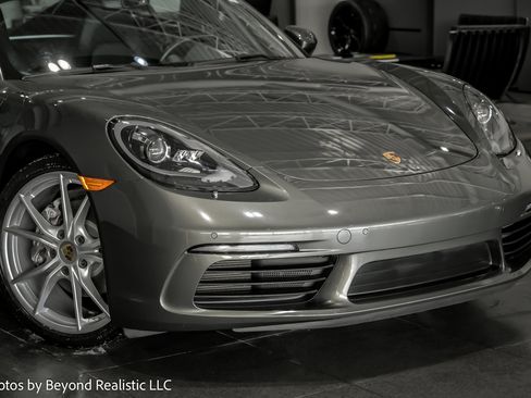 Used 2023 Porsche 718 Cayman T w/ Sport Chrono Package image 2