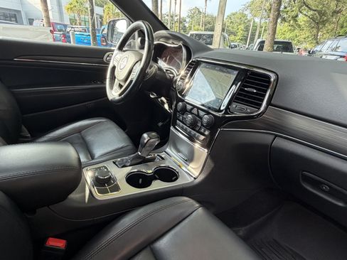 Used 2021 Jeep Grand Cherokee Limited w/ Premium Lighting Group AWD/4WD image 48
