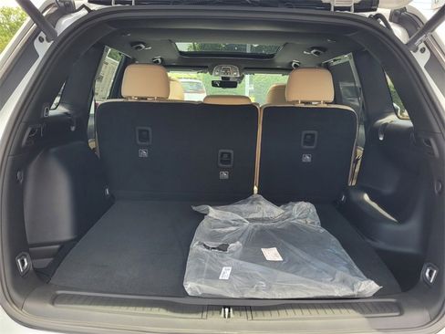 New 2024 Jeep Grand Cherokee Limited w/ Luxury Tech Group II image 13