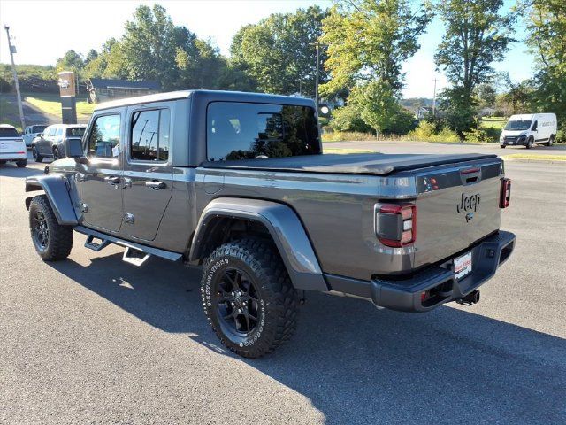 Used 2024 Jeep Gladiator Sport AWD/4WD image 7