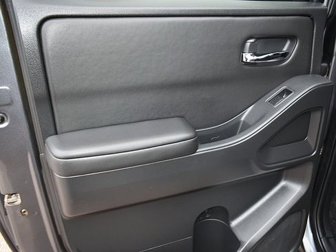 Certified 2023 Nissan Frontier SV image 24