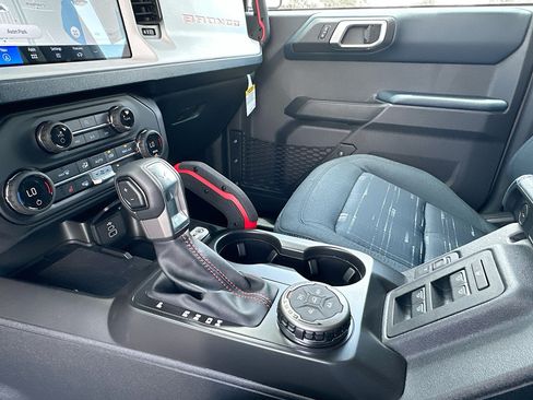 New 2026 Ford Bronco Heritage Edition AWD/4WD image 12