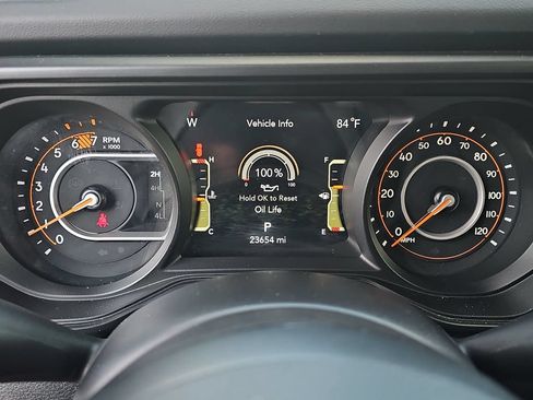 Used 2025 Jeep Wrangler Unlimited Rubicon AWD/4WD image 22