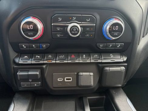 Used 2020 GMC Sierra 1500 Denali w/ Technology Package AWD/4WD image 32