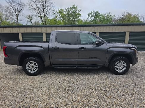 Used 2024 Toyota Tundra SR5 w/ SR5 Convenience Package AWD/4WD image 9