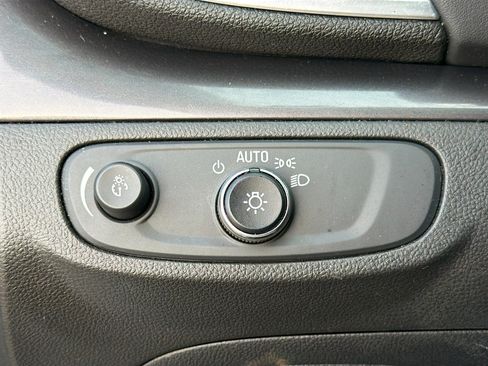 Used 2019 Buick Encore Preferred FWD image 32