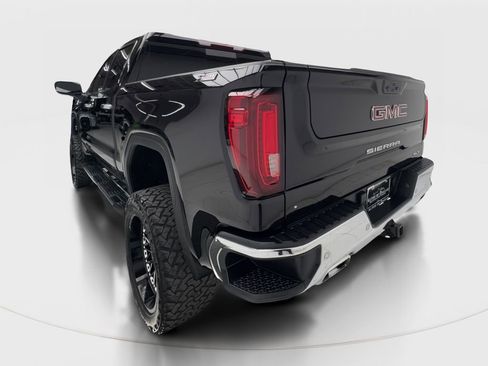 Used 2024 GMC Sierra 1500 SLT image 10