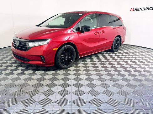 Used 2023 Honda Odyssey Sport image 7