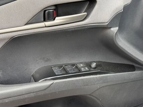 Used 2025 Toyota Camry LE image 14